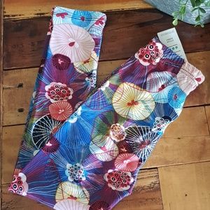 Buttery soft kids leggings size small